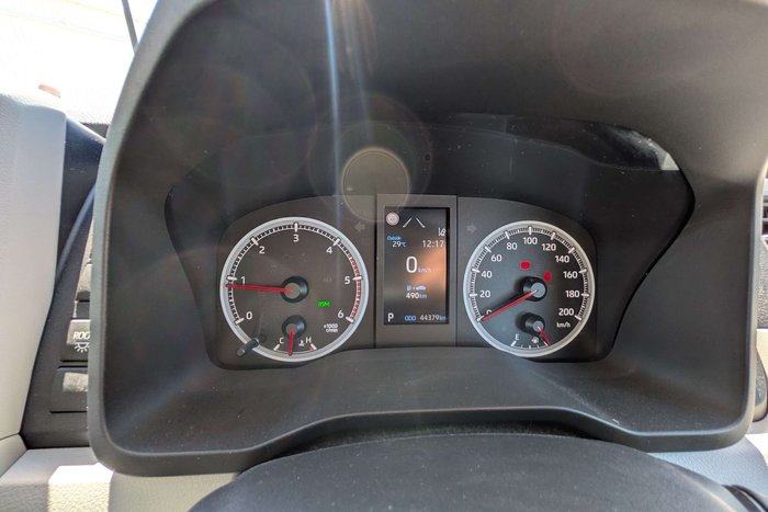 2021 Toyota Hiace Commuter