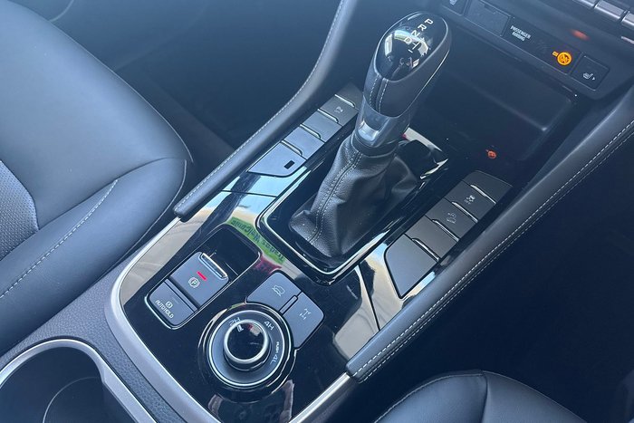 2024 Isuzu MU-X LS-T