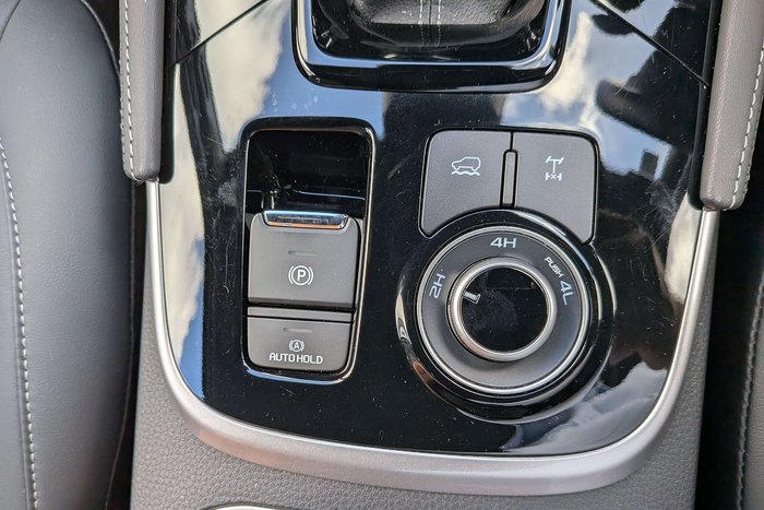 2024 Isuzu MU-X LS-T