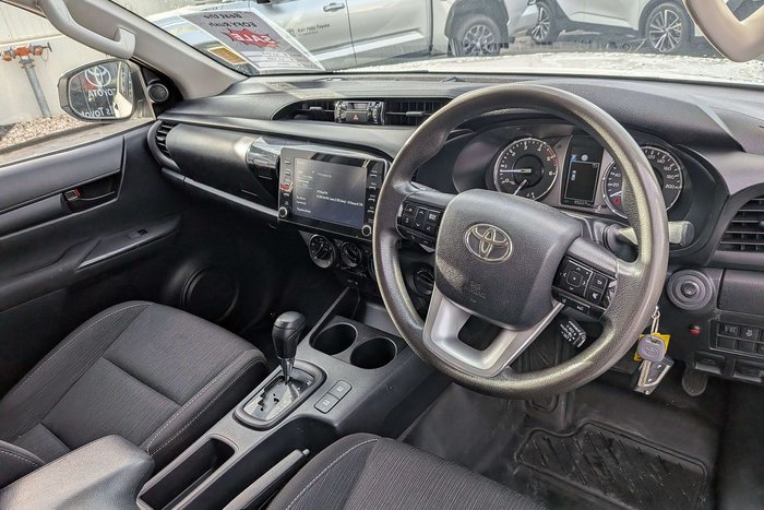 2020 Toyota Hilux SR