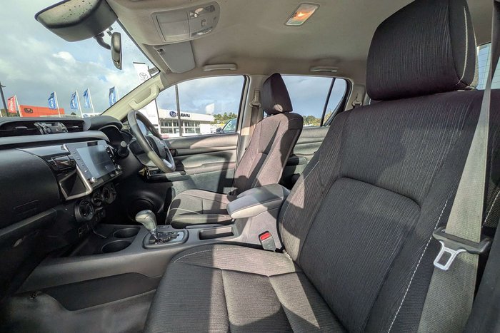 2020 Toyota Hilux SR