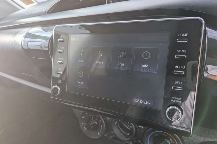 2020 Toyota Hilux SR
