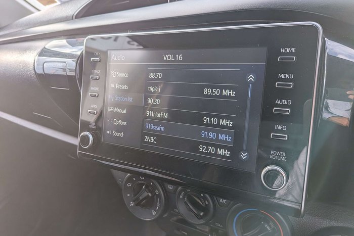 2020 Toyota Hilux SR