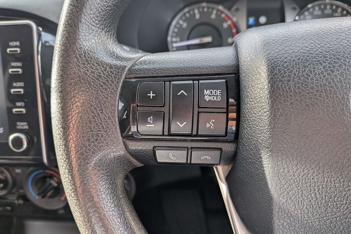 2020 Toyota Hilux SR