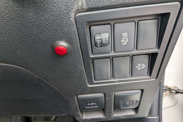 2020 Toyota Hilux SR