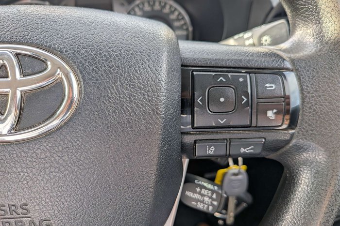 2020 Toyota Hilux SR