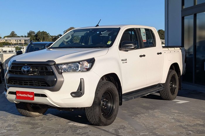 2020 Toyota Hilux SR