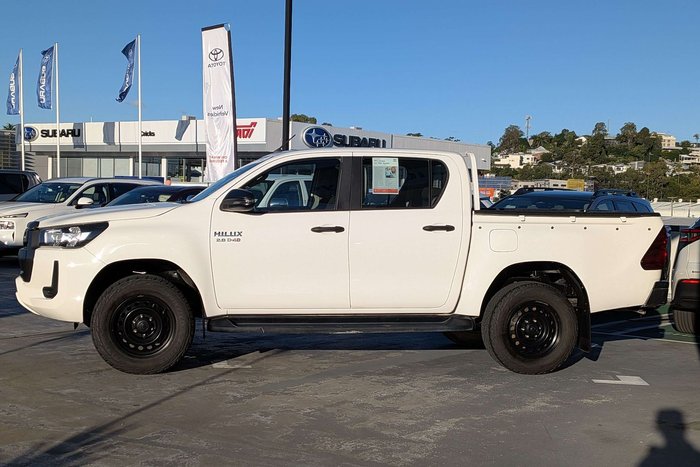 2020 Toyota Hilux SR