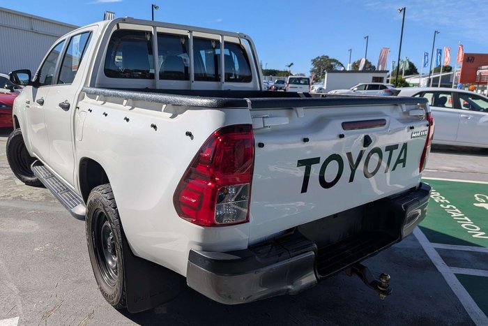 2020 Toyota Hilux SR