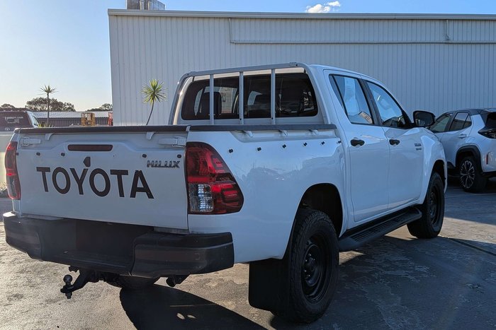 2020 Toyota Hilux SR