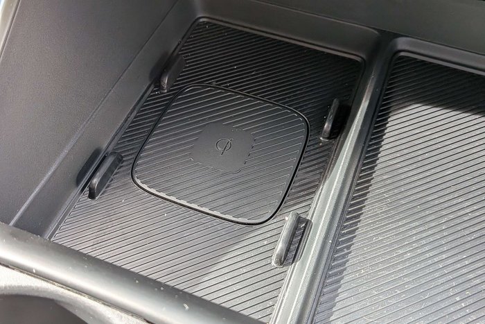 2025 Kia Carnival GT-Line HEV