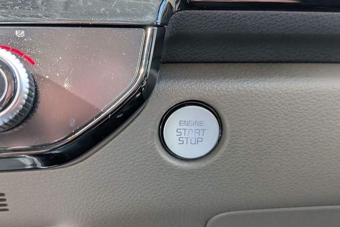 2025 Kia Carnival GT-Line HEV