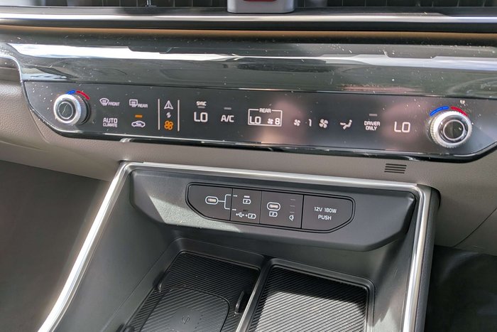 2025 Kia Carnival GT-Line HEV