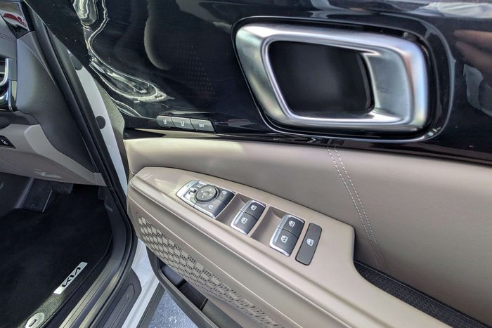 2025 Kia Carnival GT-Line HEV