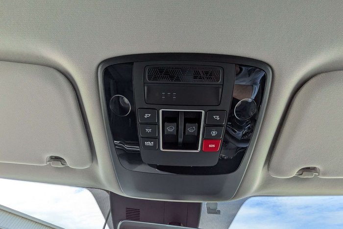 2025 Kia Carnival GT-Line HEV