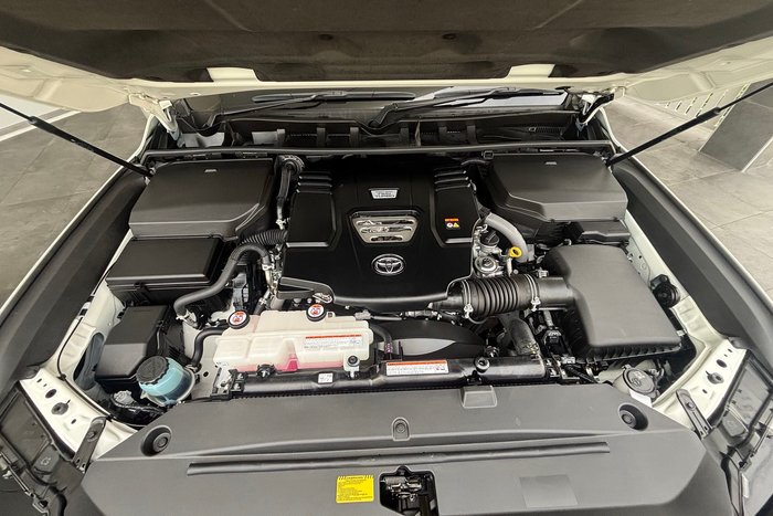 2024 Toyota Landcruiser VX