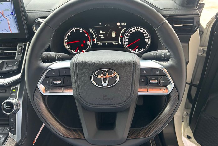 2024 Toyota Landcruiser VX