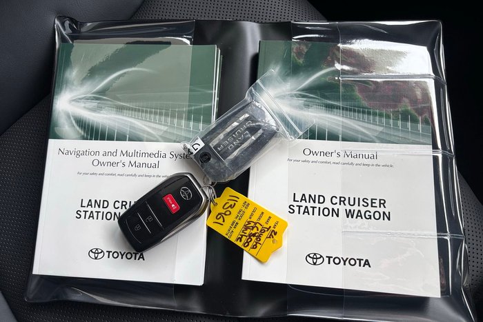 2024 Toyota Landcruiser VX