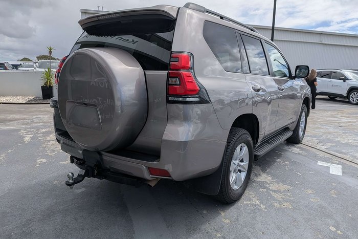 2022 Toyota Landcruiser Prado GXL