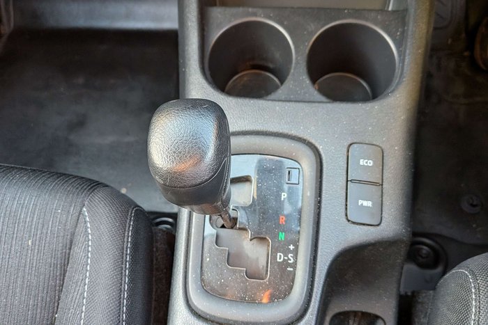 2022 Toyota Hilux SR