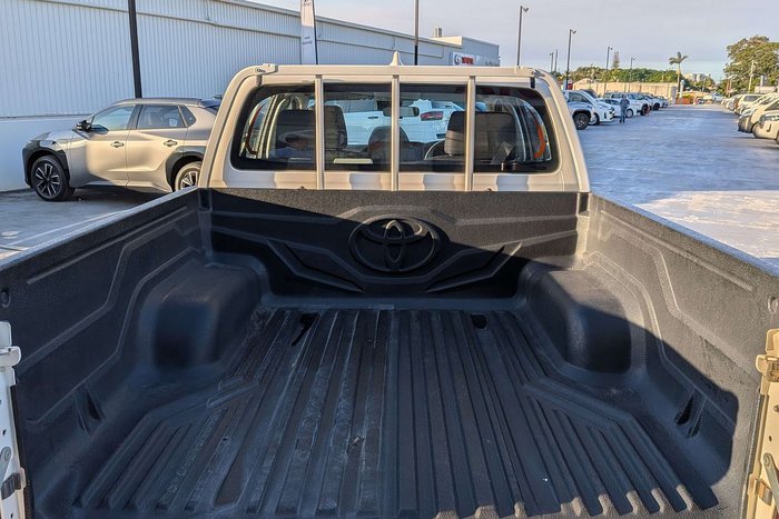 2022 Toyota Hilux SR