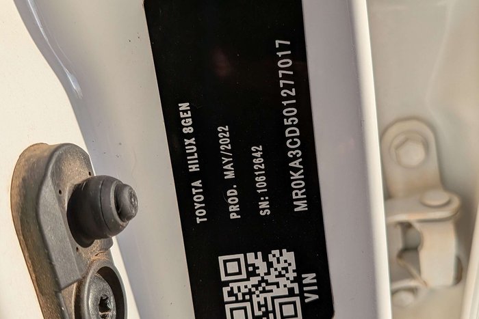 2022 Toyota Hilux SR