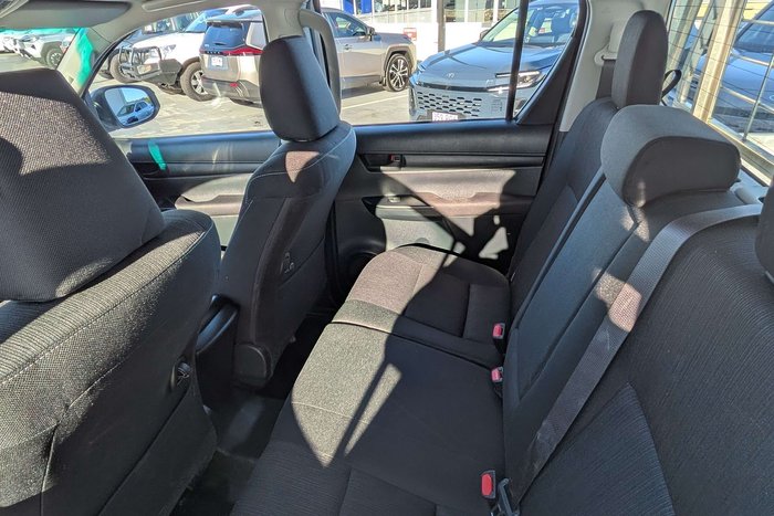 2020 Toyota Hilux SR