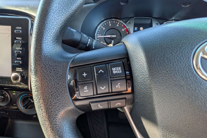 2020 Toyota Hilux SR