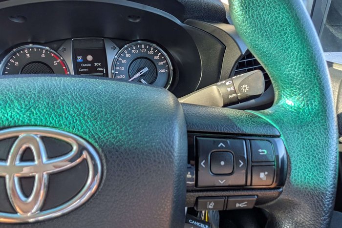 2020 Toyota Hilux SR