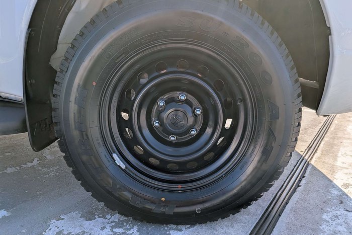 2022 Toyota Hilux SR