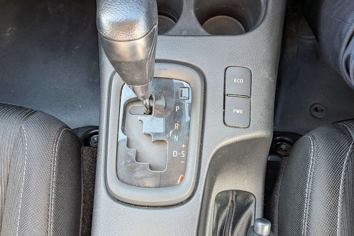 2022 Toyota Hilux SR