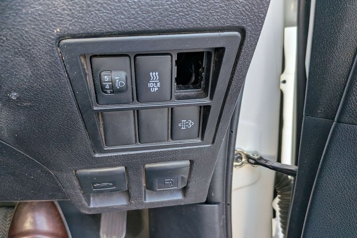 2022 Toyota Hilux SR