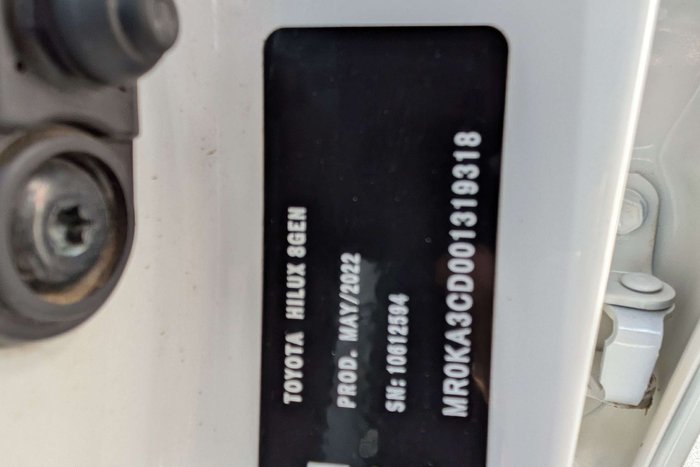 2022 Toyota Hilux SR