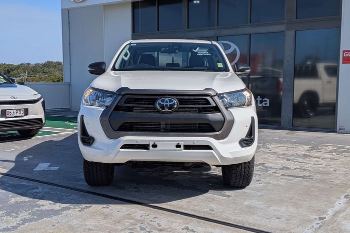2022 Toyota Hilux SR