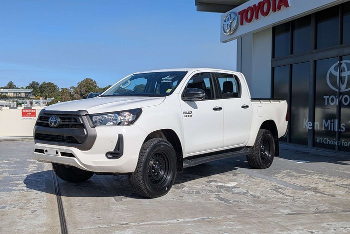 2022 Toyota Hilux SR