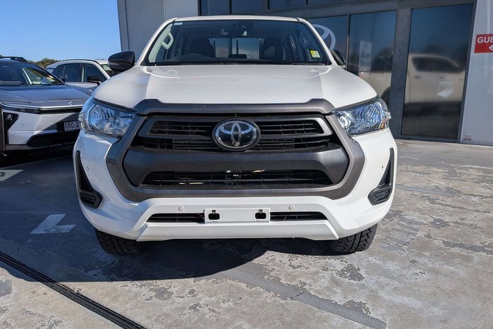 2022 Toyota Hilux SR