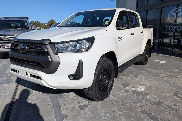 2022 Toyota Hilux SR