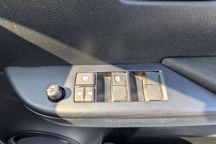 2022 Toyota Hilux SR