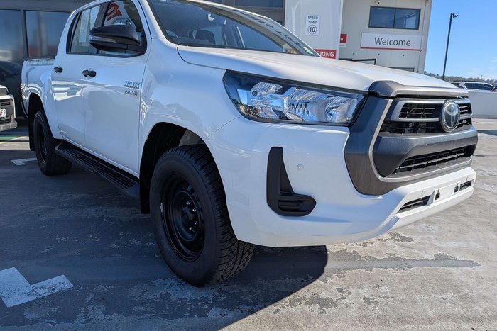2022 Toyota Hilux SR