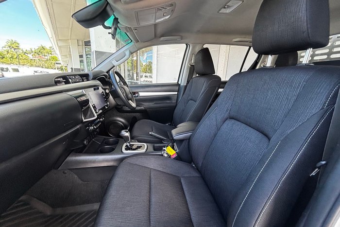 2020 Toyota Hilux SR5