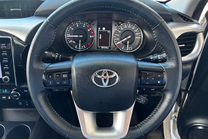 2020 Toyota Hilux SR5