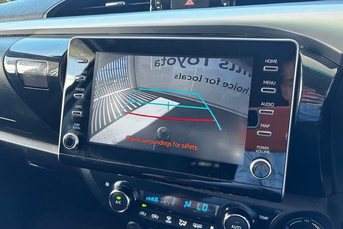 2020 Toyota Hilux SR5