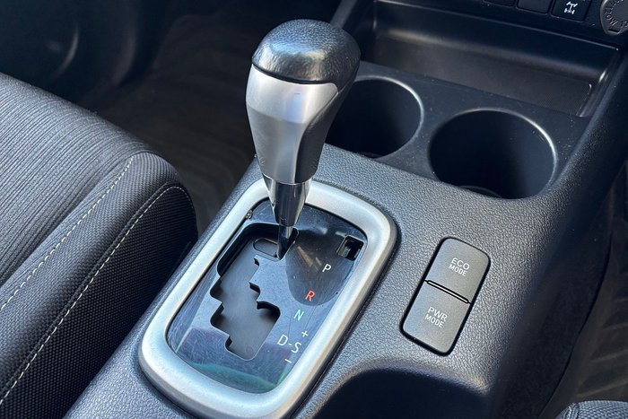 2020 Toyota Hilux SR5