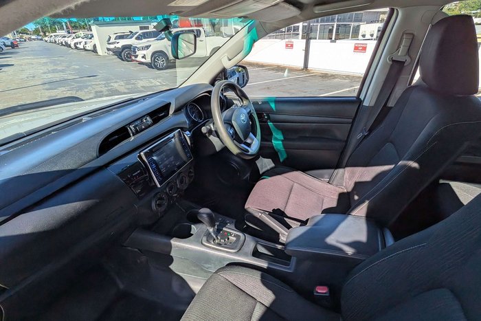 2017 Toyota Hilux SR