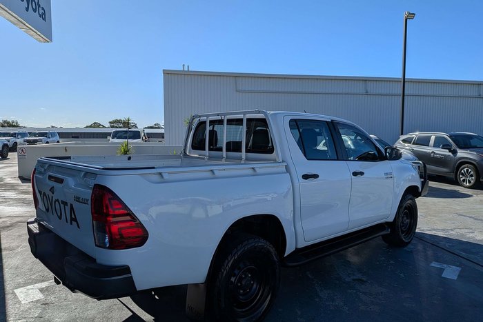 2017 Toyota Hilux SR