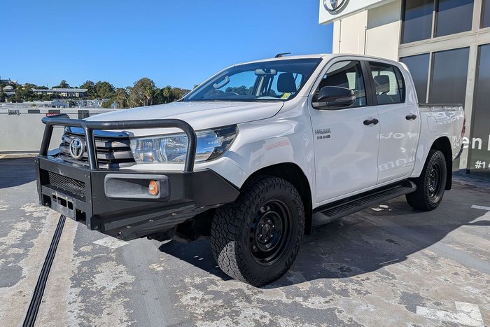 2017 Toyota Hilux SR
