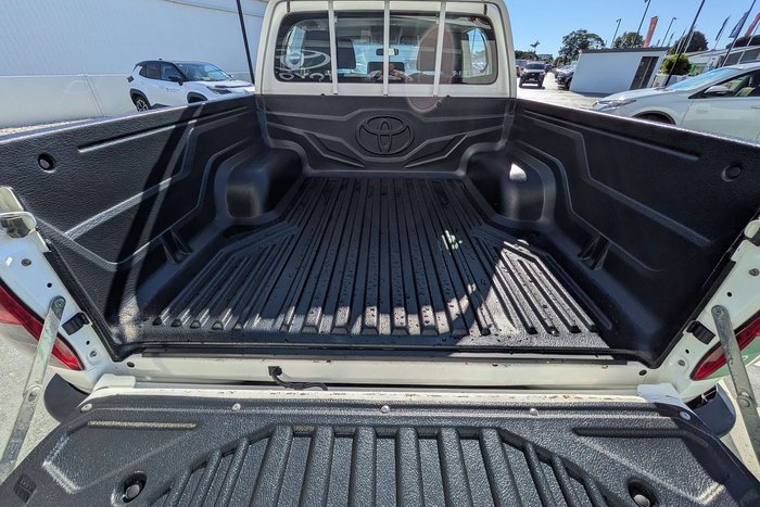 2017 Toyota Hilux SR