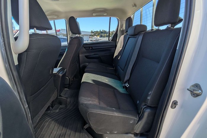 2017 Toyota Hilux SR