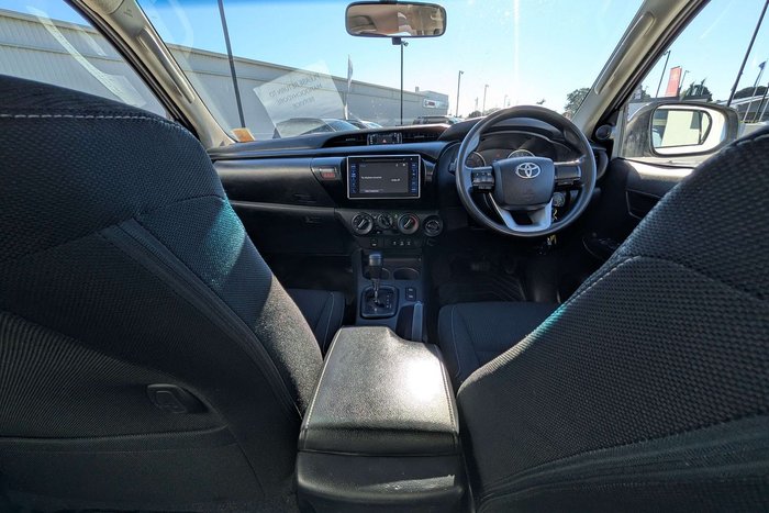 2017 Toyota Hilux SR