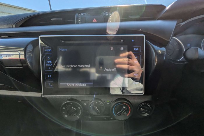 2017 Toyota Hilux SR